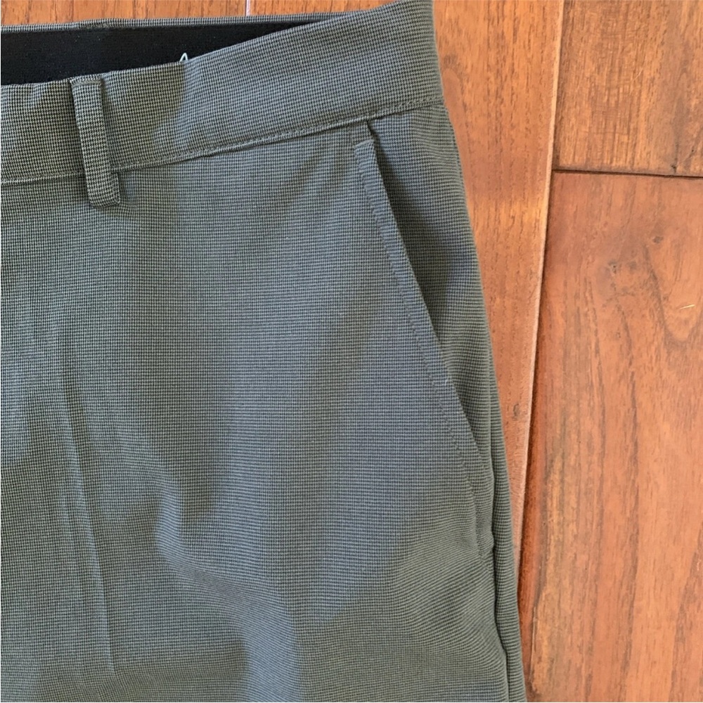 Greg Norman Men's 42x28 Ultimate Classic Travel Pant Grey Golf Poly Blend - Picture 3 of 10